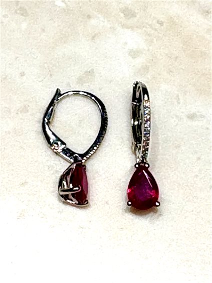 Orecchini Oxygène Donna Classic in Oro bianco Rubino 1.00 Ct 8000415R06 - 8000415R06